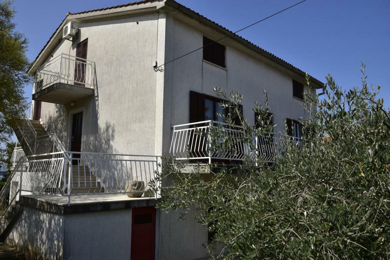 Apartments Maestral Malinska Exterior photo
