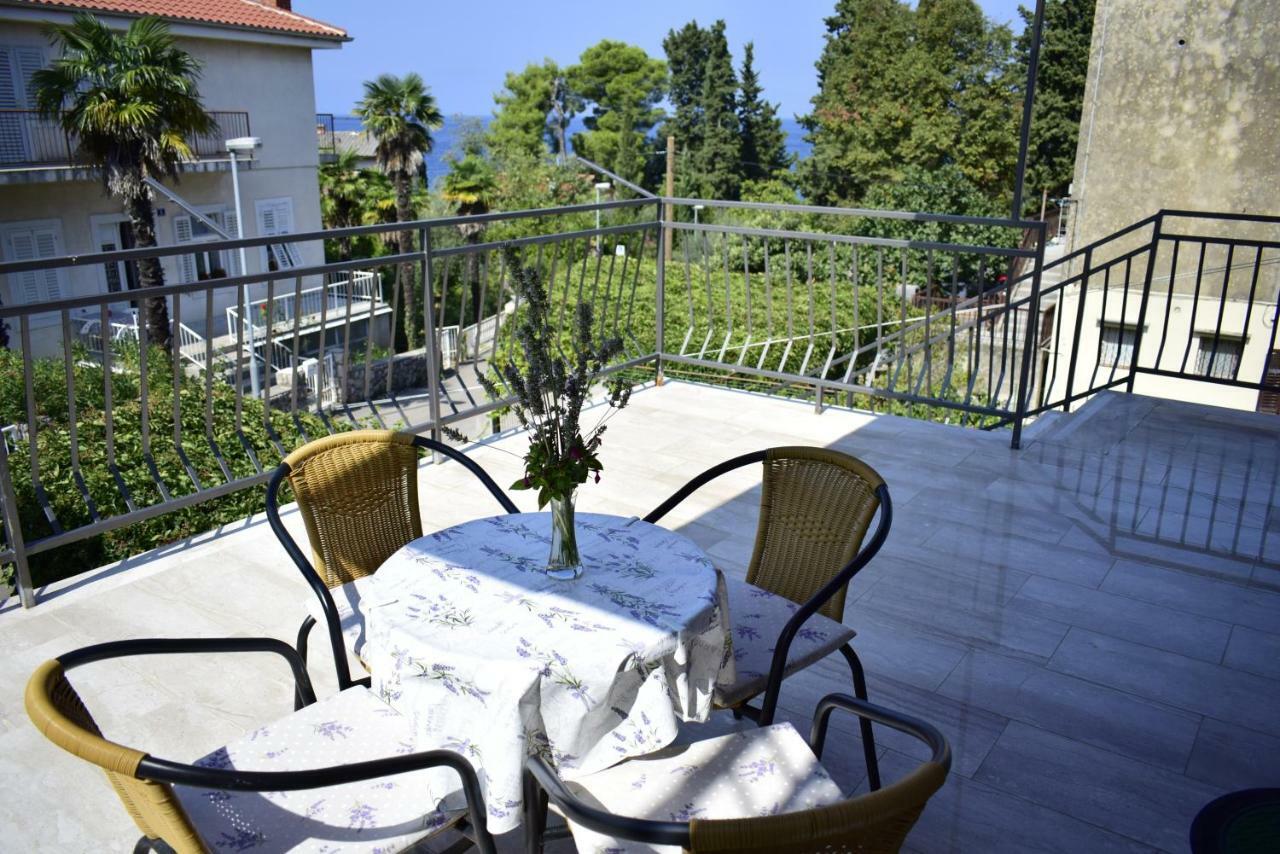 Apartments Maestral Malinska Exterior photo